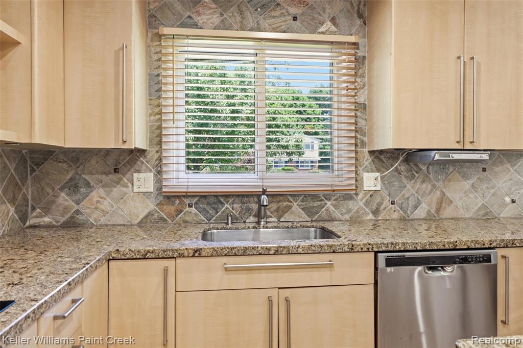 4016 Iverness Lane, West Bloomfield, MI 48323 — Photo 20