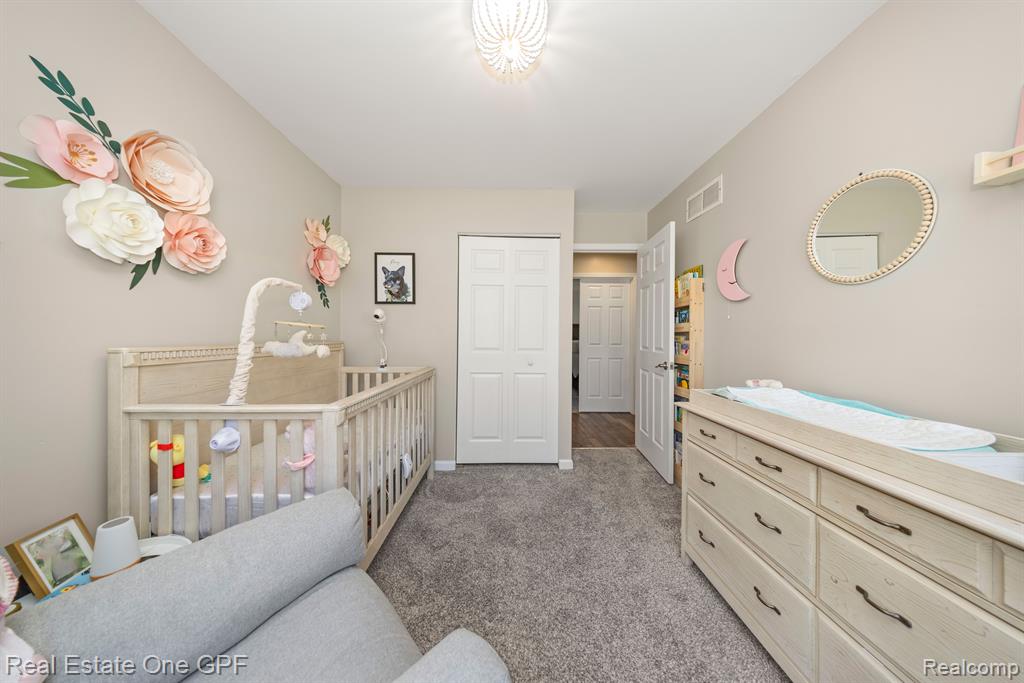 2957 ROUNDTREE Drive, Troy, MI 48083 — Photo 17