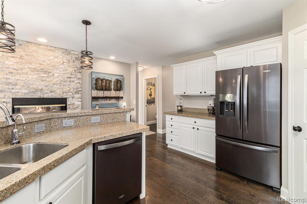 9080 MOONLIGHT BAY, Pinckney, MI 48169 — Photo 24