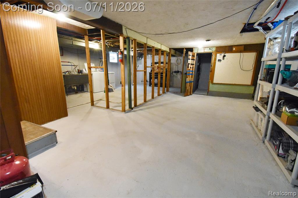 34 Moser Place, Mount Clemens, MI 48043 — Photo 33