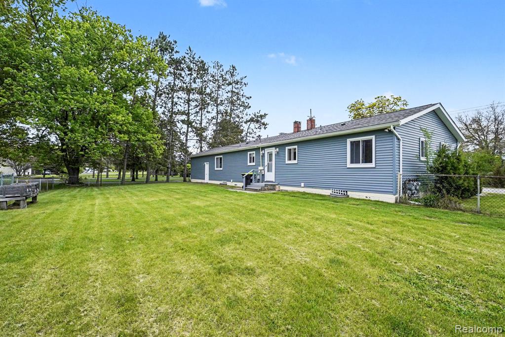 4987 E M 36, Pinckney, MI 48169 — Photo 25