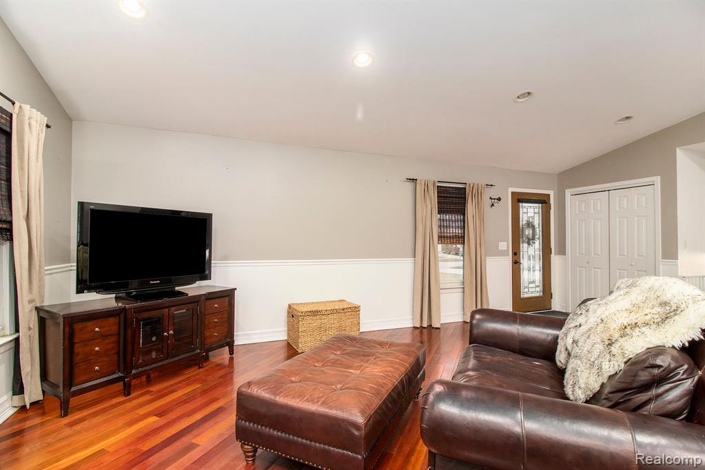 1378 Hampshire Drive, Canton, MI 48188 — Photo 4