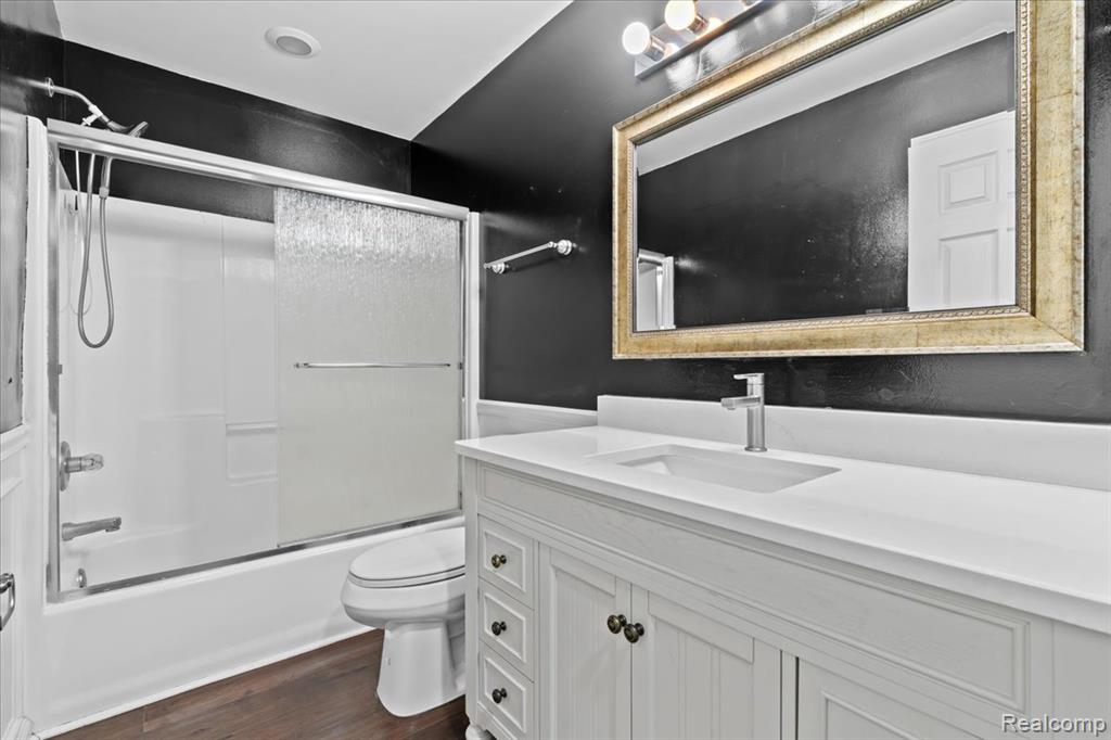 5620 Hatchery Road, Waterford, MI 48329 — Photo 14