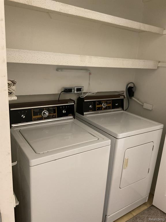 1730 HARRISON Avenue, B2, Trenton, MI 48183 — Photo 31