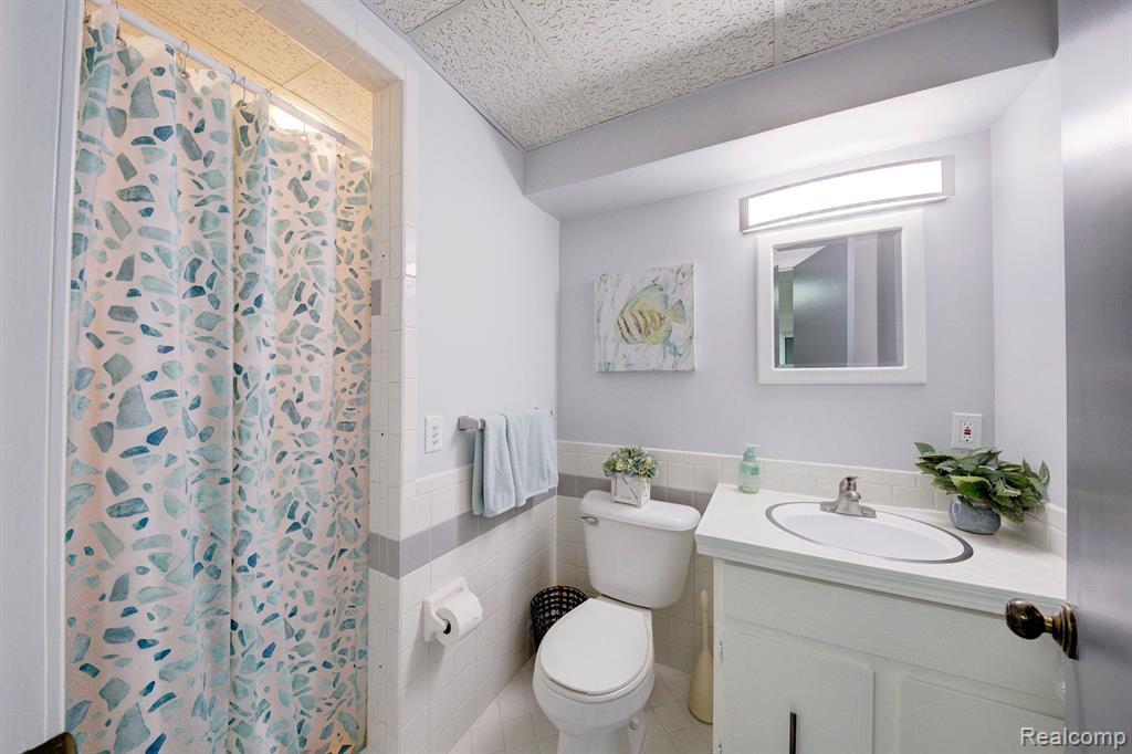 46821 ELMSMERE Drive, Northville, MI 48167 — Photo 48