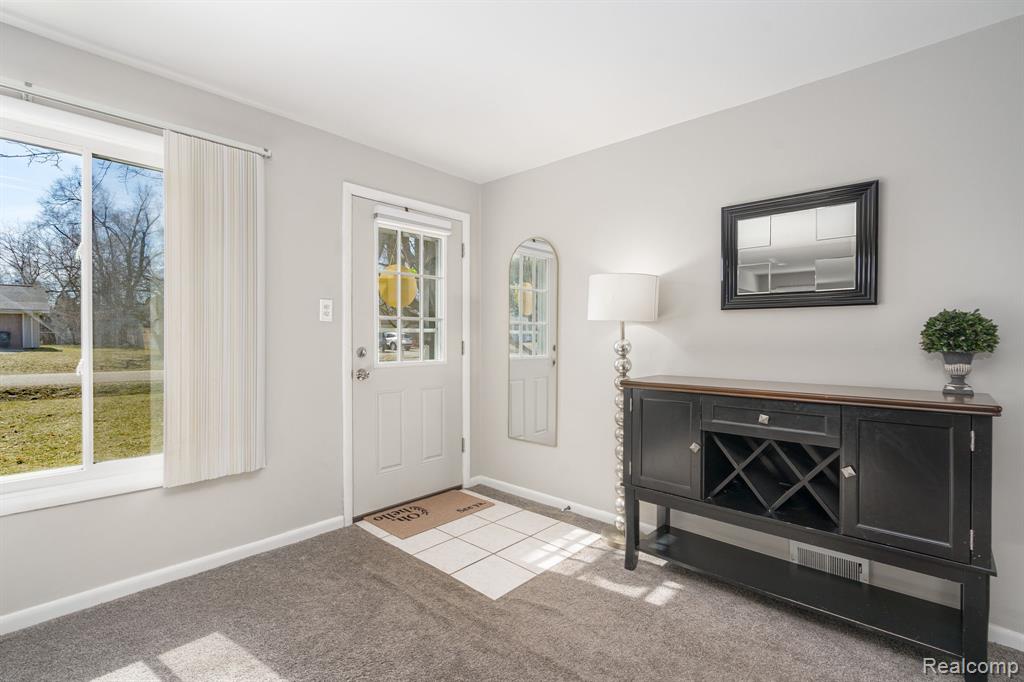 6460 Hermana Road, West Bloomfield, MI 48324 — Photo 10
