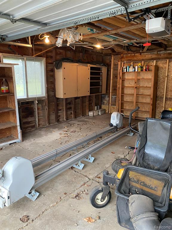 5470 POTTER Road, Burton, MI 48509 — Photo 38