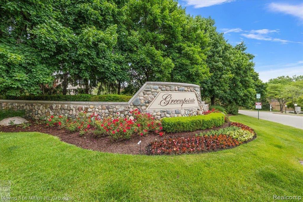 7127 Danbrooke Court, West Bloomfield, MI, 00000