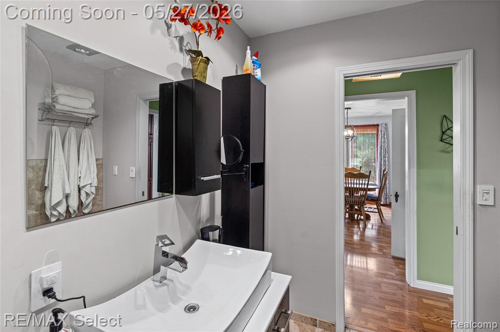6361 Fenton Road, Grand Blanc, MI 48507 — Photo 30