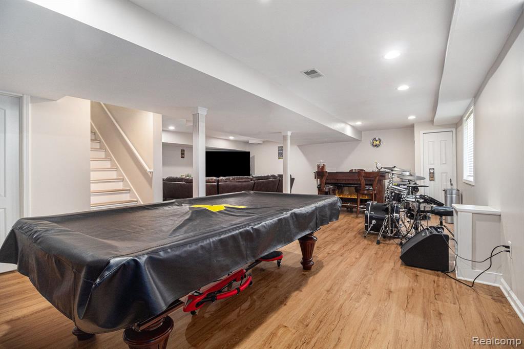 15893 PEBBLEBROOK Drive, Van Buren, MI 48111 — Photo 32