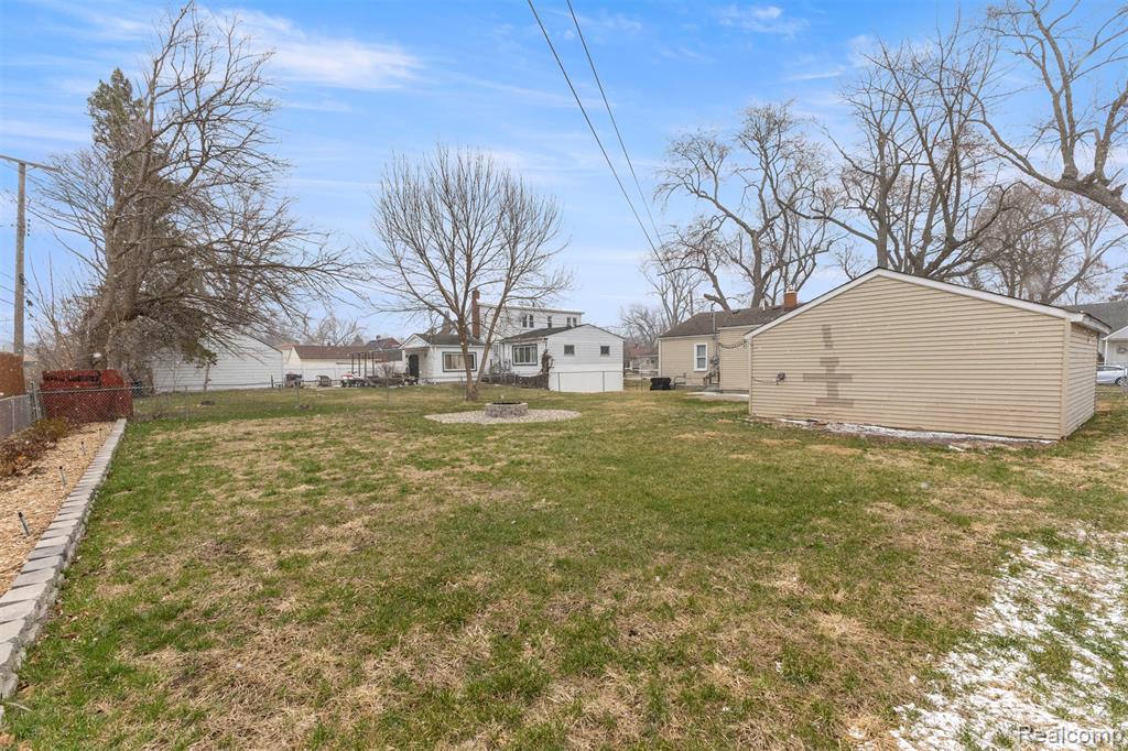 4976 Weddell Street, Dearborn Heights, MI 48125 — Photo 33
