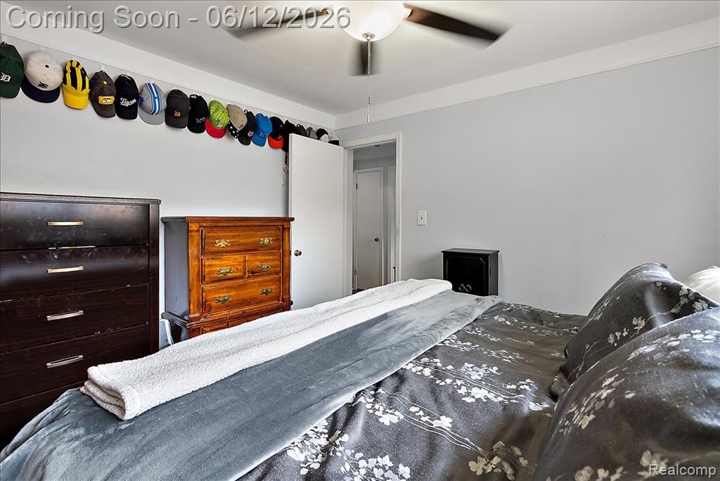 29555 Herbert Street, Madison Heights, MI 48071 — Photo 17