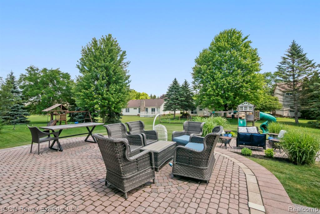 884 Grandview Drive, Commerce Twp, MI 48390 — Photo 41