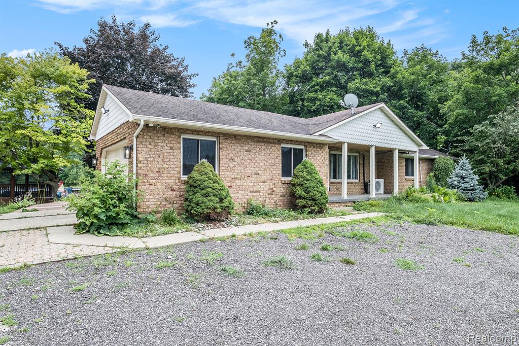 6695 River Road, Flushing, MI 48433 — Photo 24