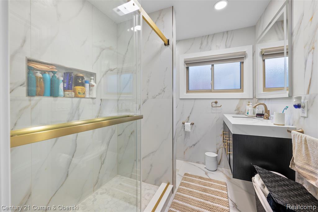 4008 Katherine Street, Dearborn Heights, MI 48125 — Photo 13