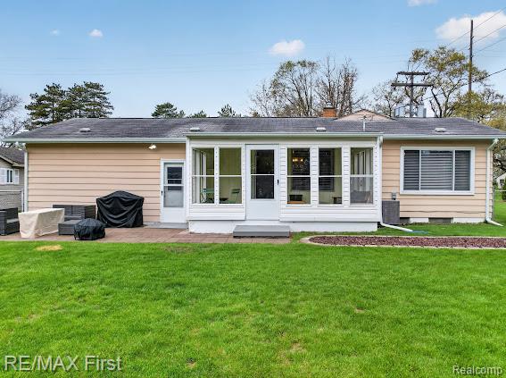 3740 Clintonville Road, Waterford, MI 48329 — Photo 5