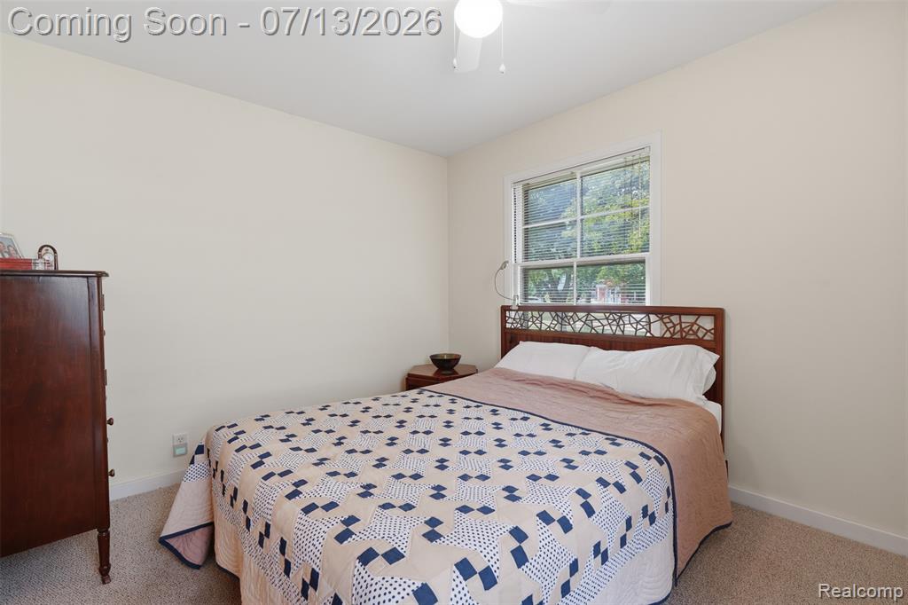 27704 California Drive NW, Lathrup Village, MI 48076 — Photo 16