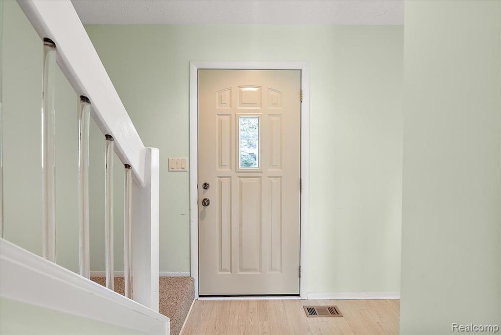 2832 Warrior Drive, Wixom, MI 48393 — Photo 9