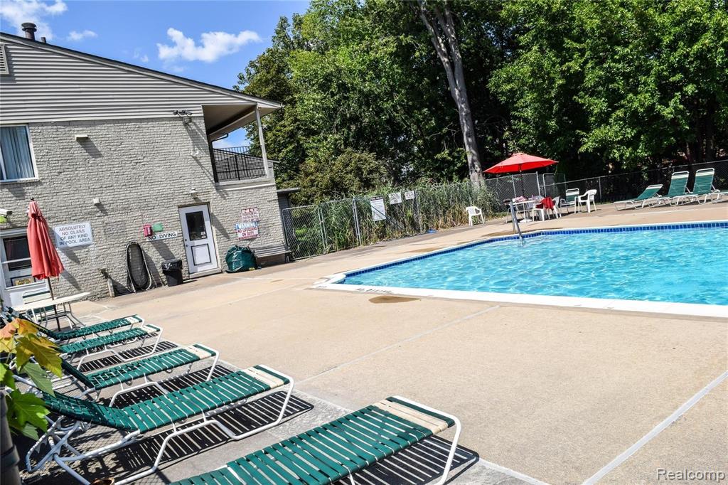 9960 ALLEN POINTE Drive, Allen Park, MI 48101 — Photo 28