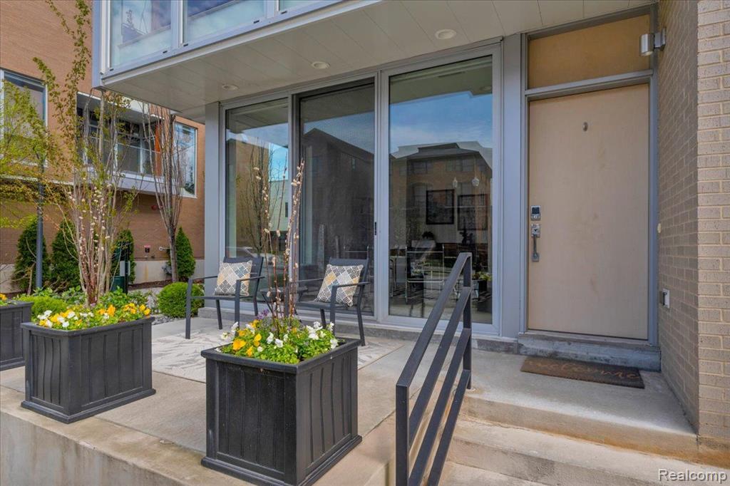 248 Alfred Street, Detroit, MI 48201 — Photo 2