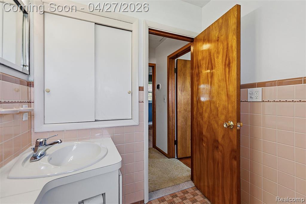 38210 Radde Street, Clinton Twp, MI 48036 — Photo 24