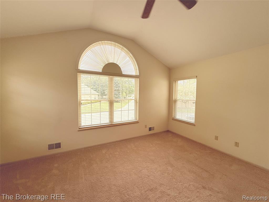 610 Perry Creek Drive, Grand Blanc, MI 48439 — Photo 27