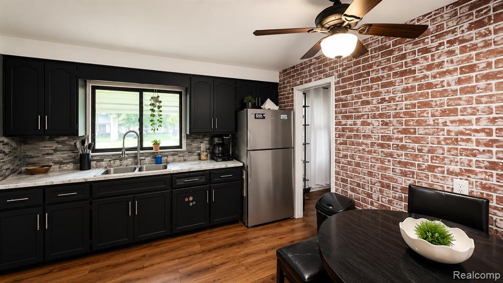 714 E Beverly Avenue, Pontiac, MI 48340 — Photo 5