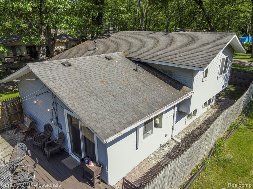 9664 Listeria Street, Commerce Twp, MI 48382 — Photo 25
