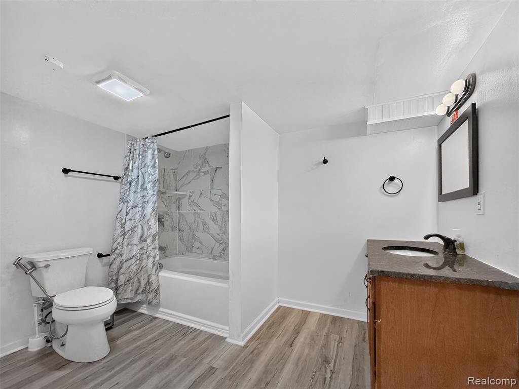 39613 Village Wood Lane, Novi, MI — Photo 23