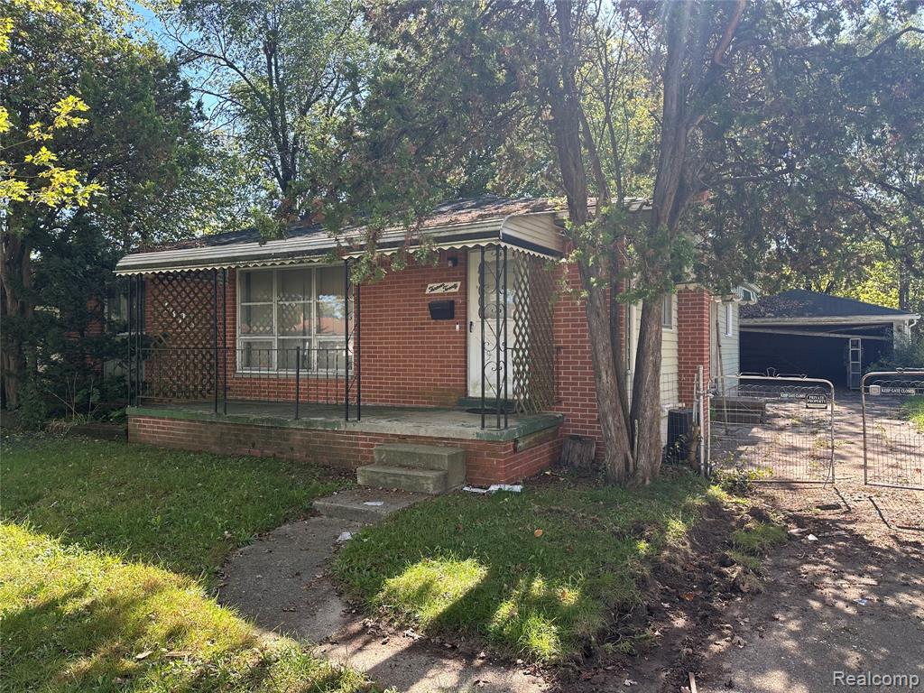 1320 Parkwood Avenue, Ypsilanti, MI 48198 — front exterior