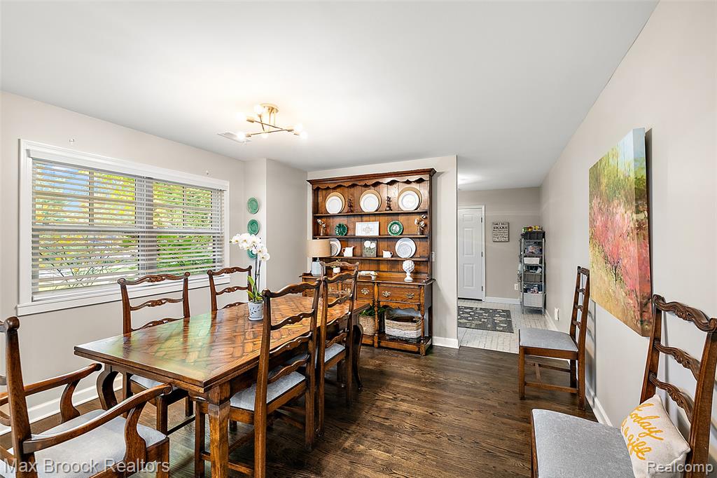 692 Bennington Drive, Bloomfield Hills, MI 48304 — Photo 13