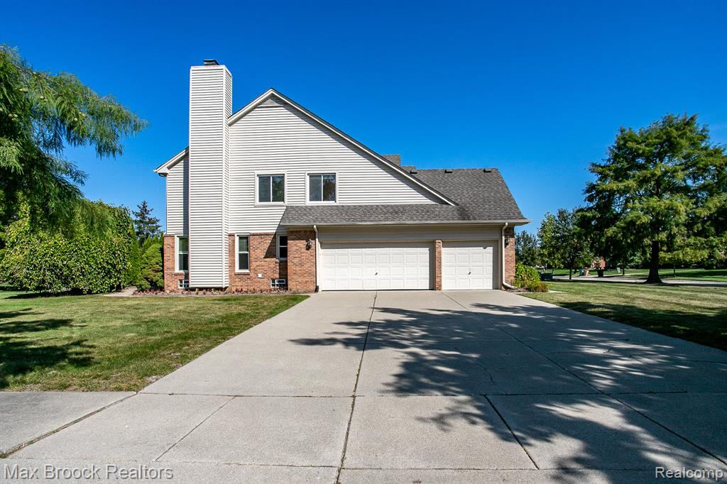 6817 Woodcrest Drive, Troy, MI 48098 — Photo 65