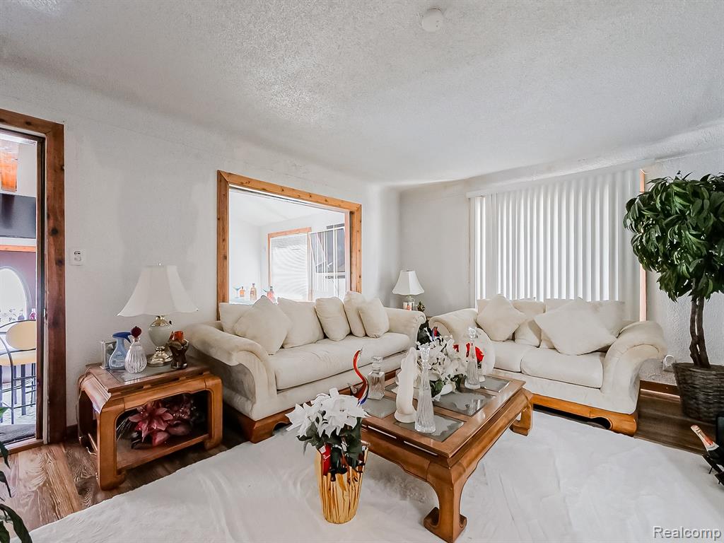 19303 Fenmore Street, Detroit, MI 48235 — Photo 11