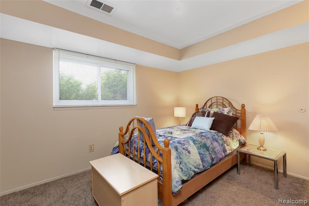 44080 Harsdale Drive, Canton, MI 48187 — Photo 29