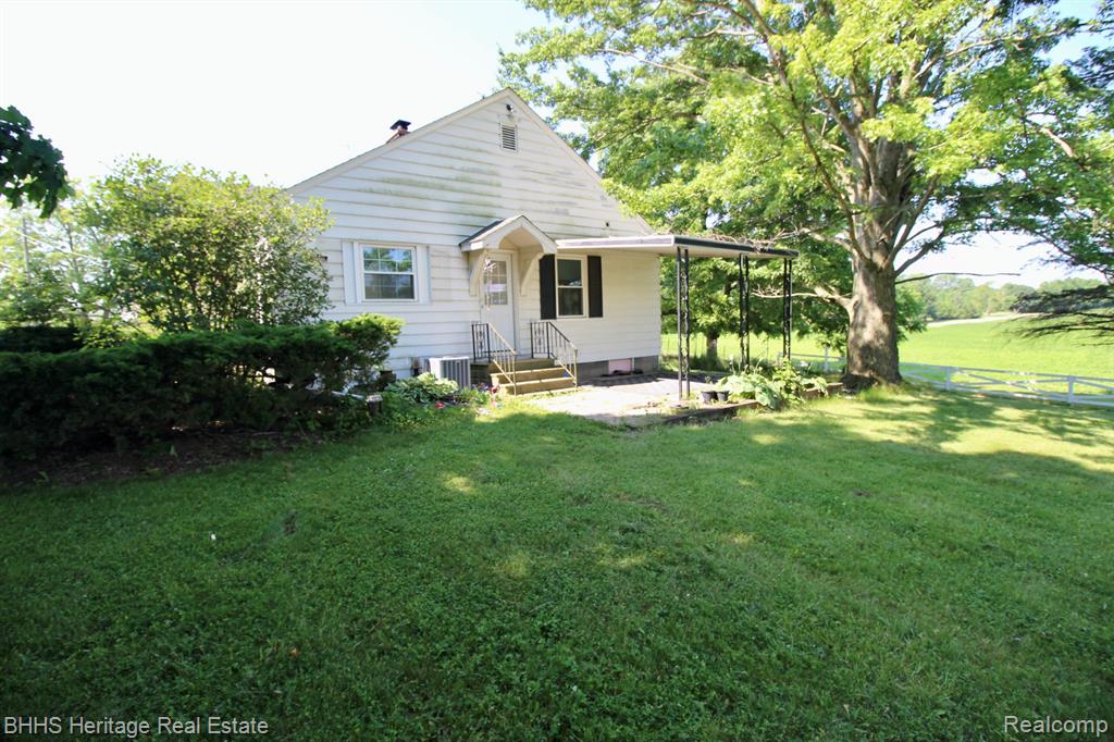4201 N Burkhart Road, Howell, MI 48855 — Photo 32