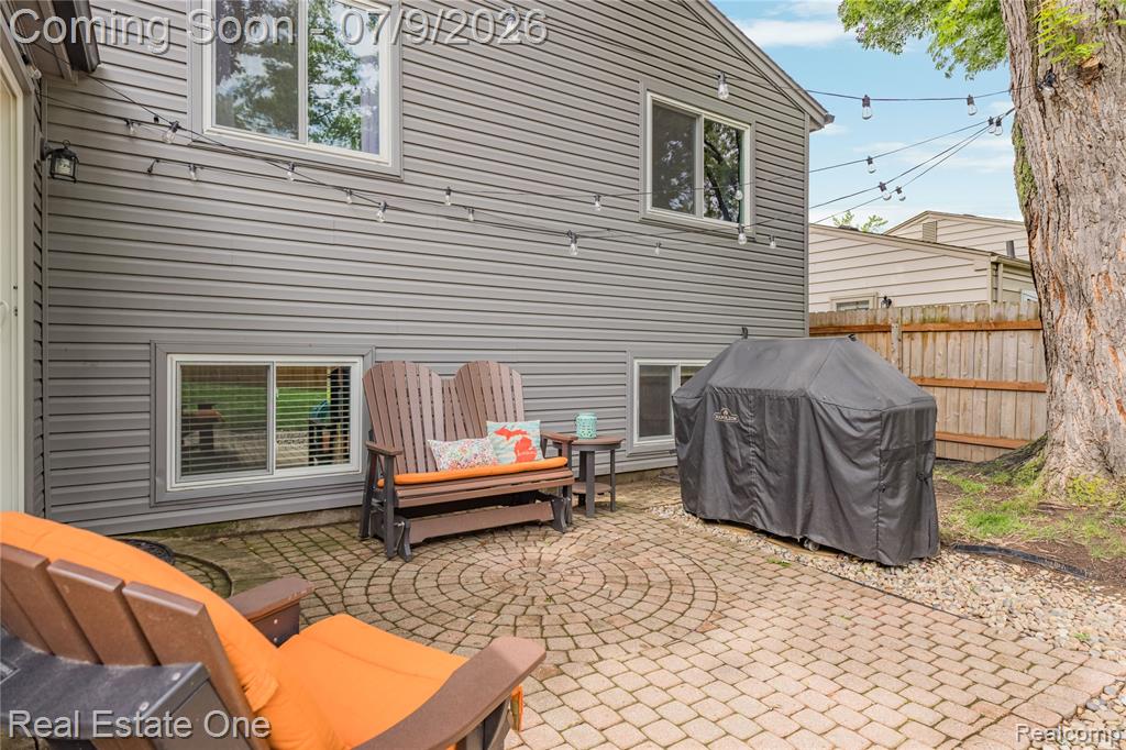 42118 Villanova Drive, Sterling Heights, MI 48313 — Photo 7