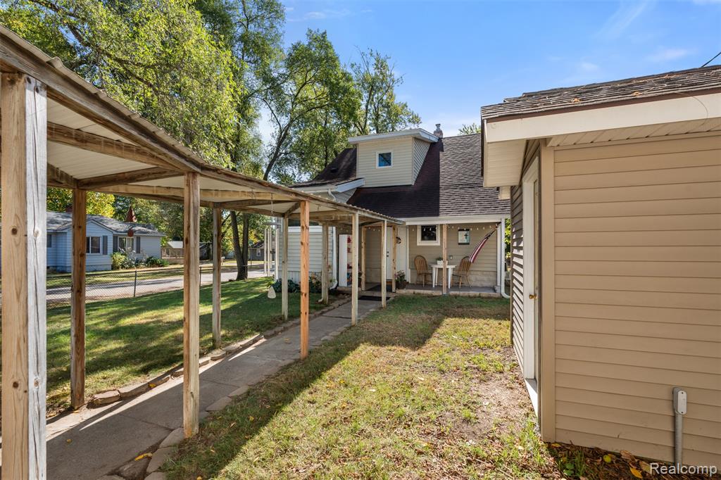 4400 Louella Drive, Waterford, MI 48329 — Photo 12