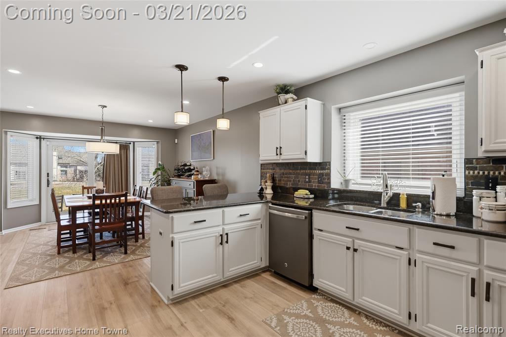 49266 Shenandoah Drive, Macomb, MI 48044 — Photo 14