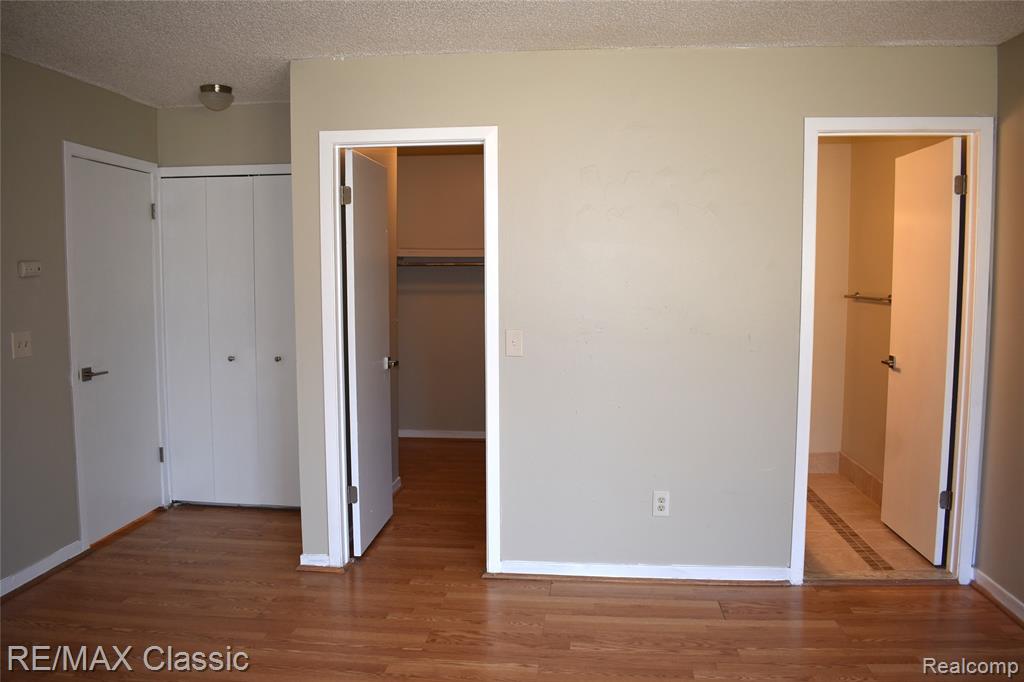 7901 Lawrence, West Bloomfield, MI — Photo 24