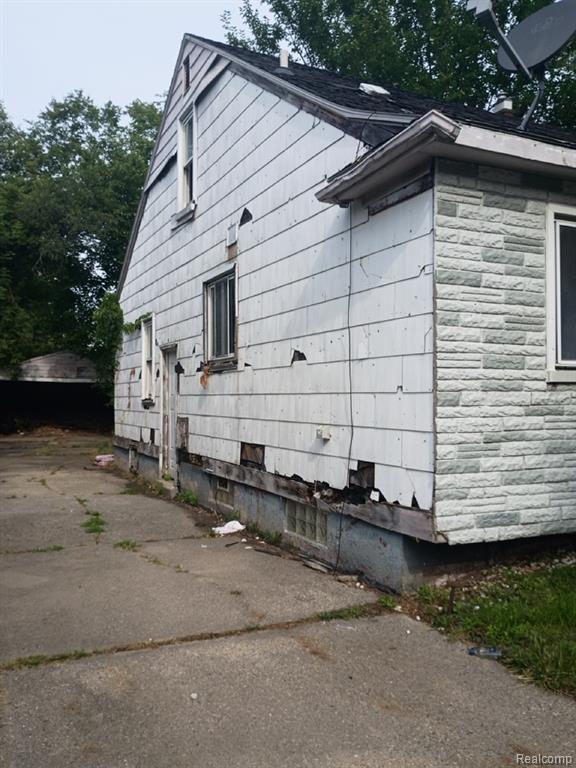 8467 Pierson Street - Photo 2