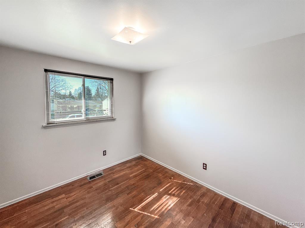 5171 OAKVIEW Drive, Swartz Creek, MI 48473 — Photo 31