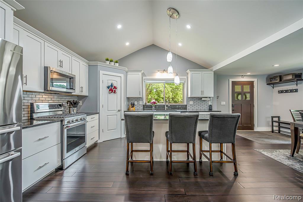 9137 Maltby Road, Brighton, MI 48116 — Photo 10