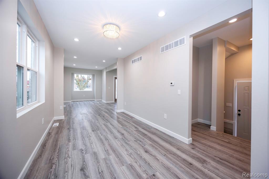 7519 Orchard Avenue, Dearborn, MI 48126 — Photo 19