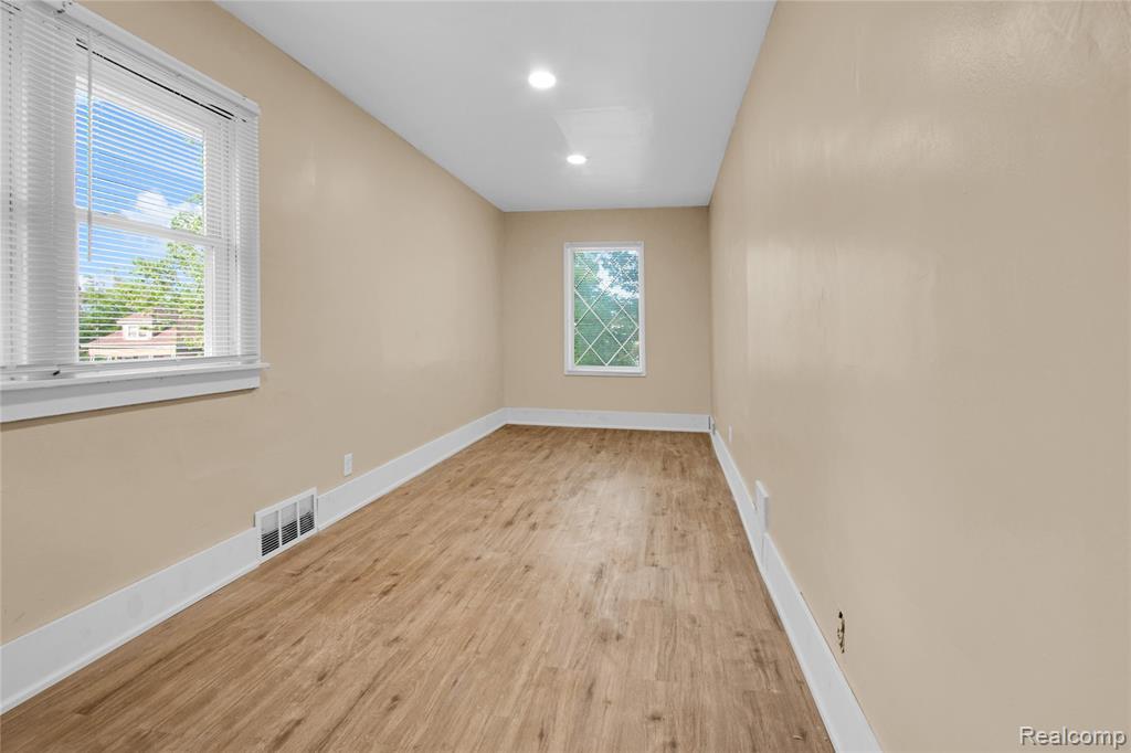 17421 Lumpkin Street, Hamtramck, MI 48212 — Photo 13