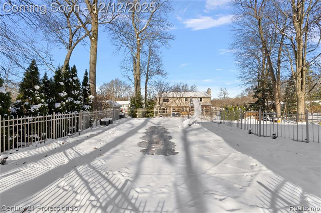 5945 Snow Apple Drive, Clarkston, MI — Photo 5
