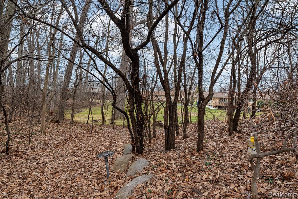 8732 Elizabeth Lake Road, White Lake, MI — Photo 36