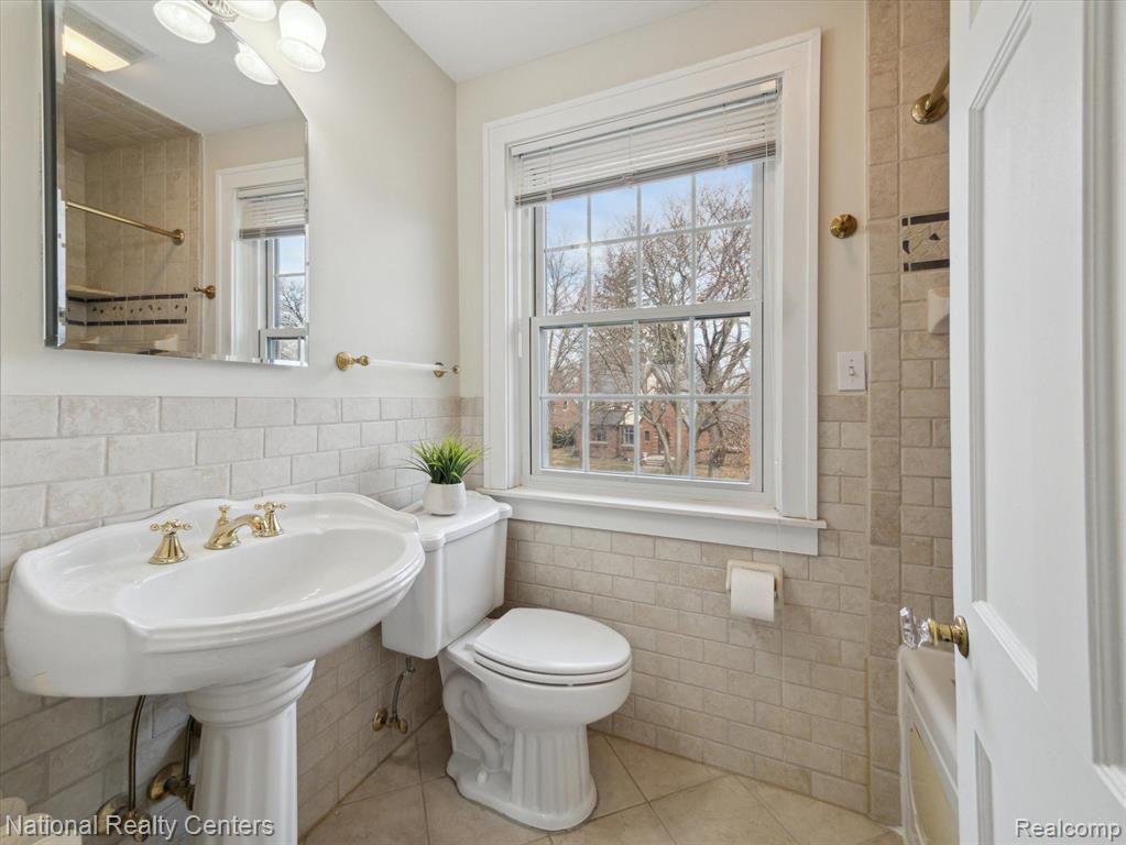 422 HENDRIE Boulevard, Royal Oak, MI 48067 — Photo 29