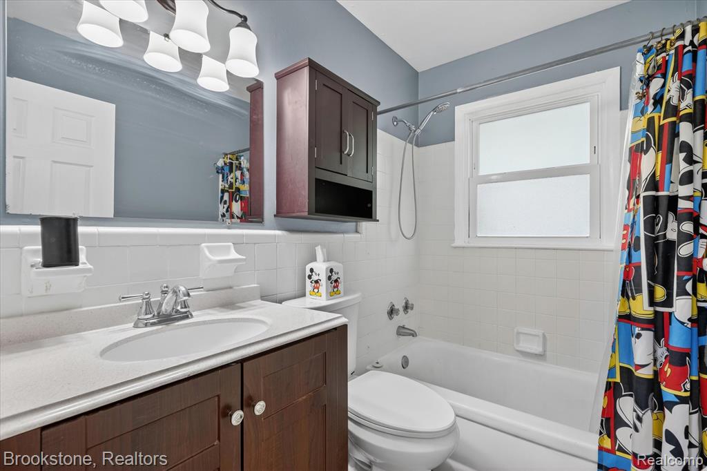 23784 Linne Street, Clinton Twp, MI 48035 — Photo 23