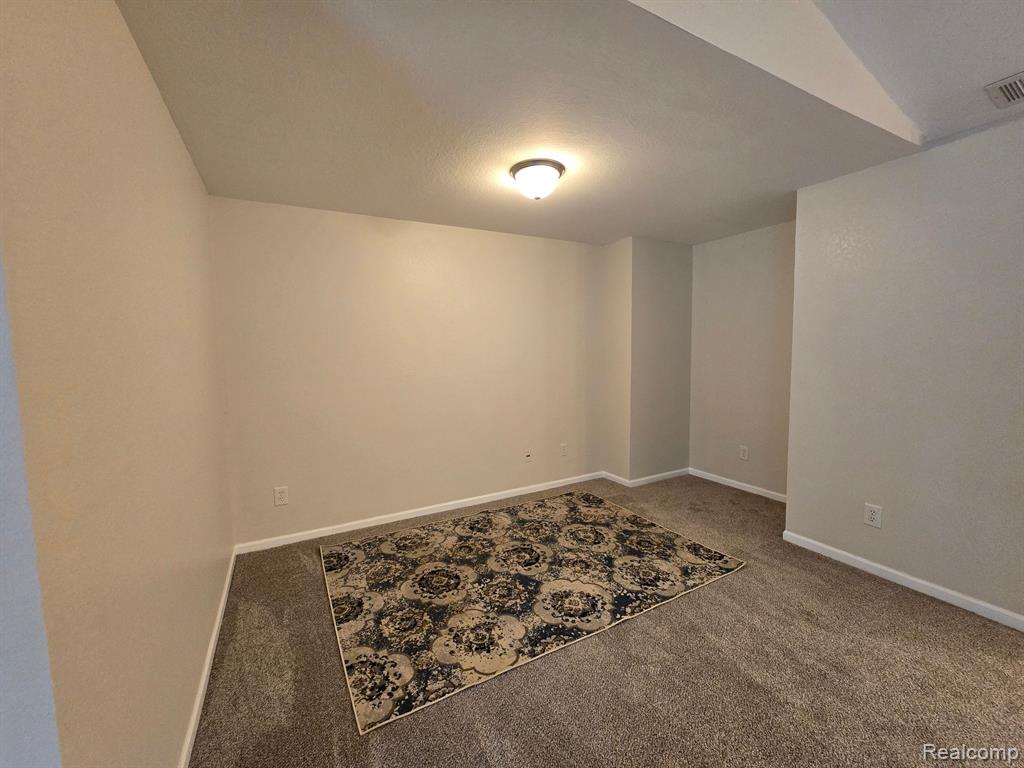 12516 Saint Andrews Way, 23, Fenton, MI 48430 — Photo 12