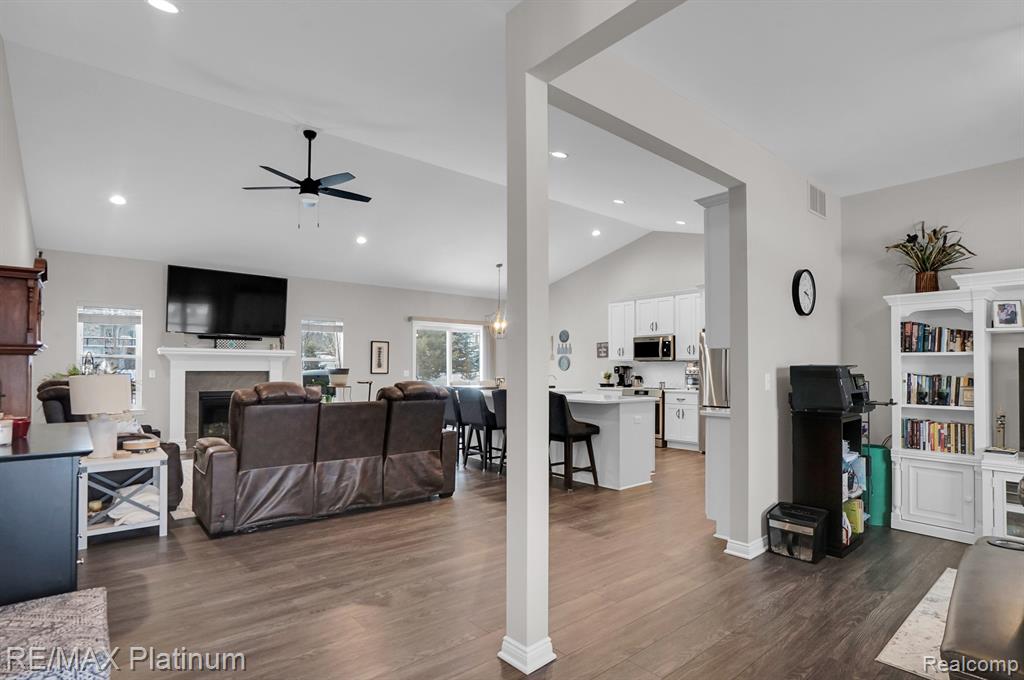 10029 Quarry Ridge Road, Clarkston, MI — Photo 19